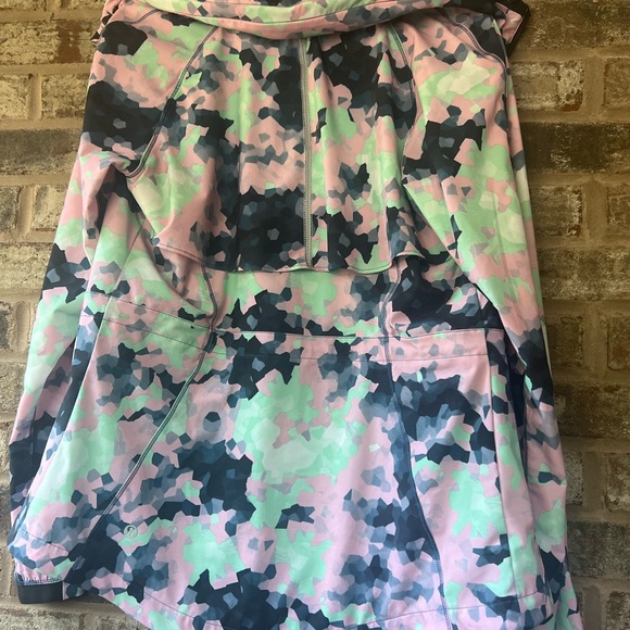 Lululemon Go the Distance Jacket in Clouded Dreams Multi - Picture 5 of 9